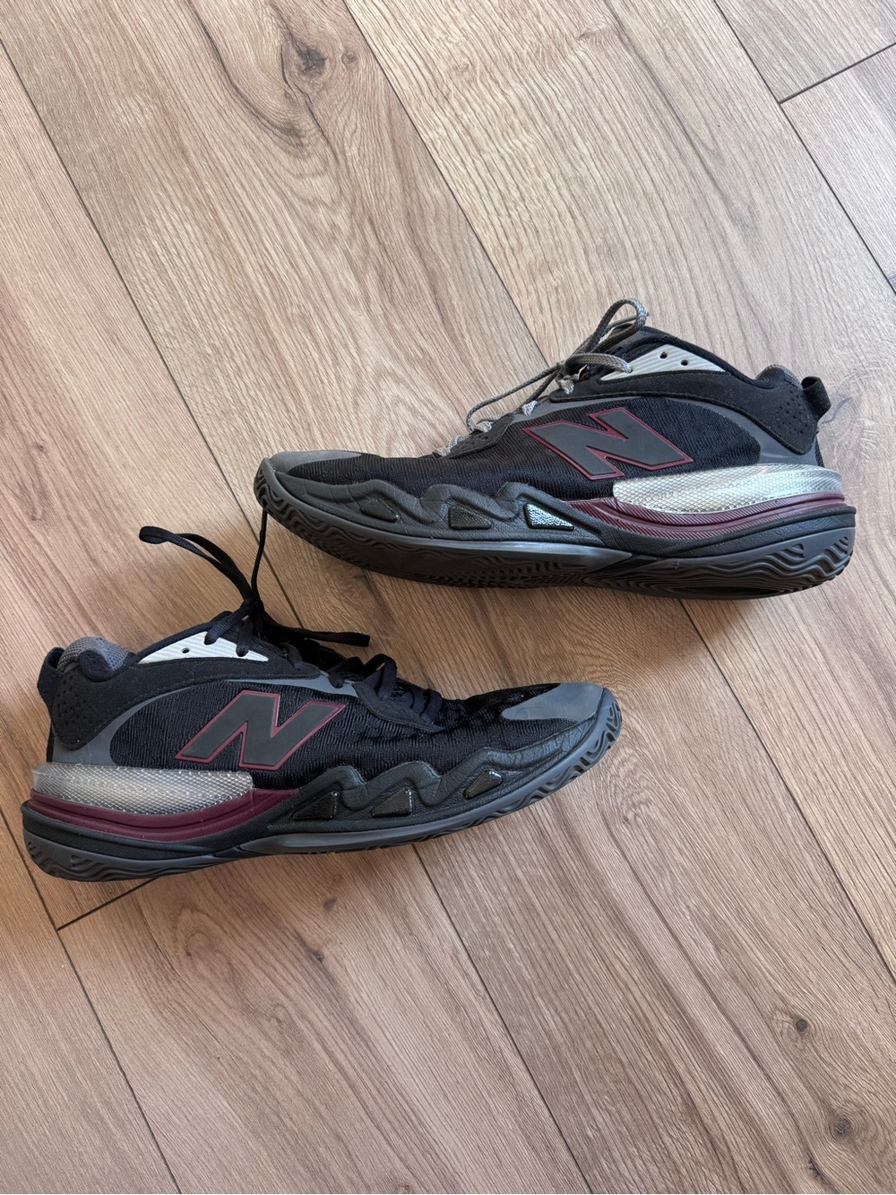 New Balance Hesi Low V2 Basketball Shoes